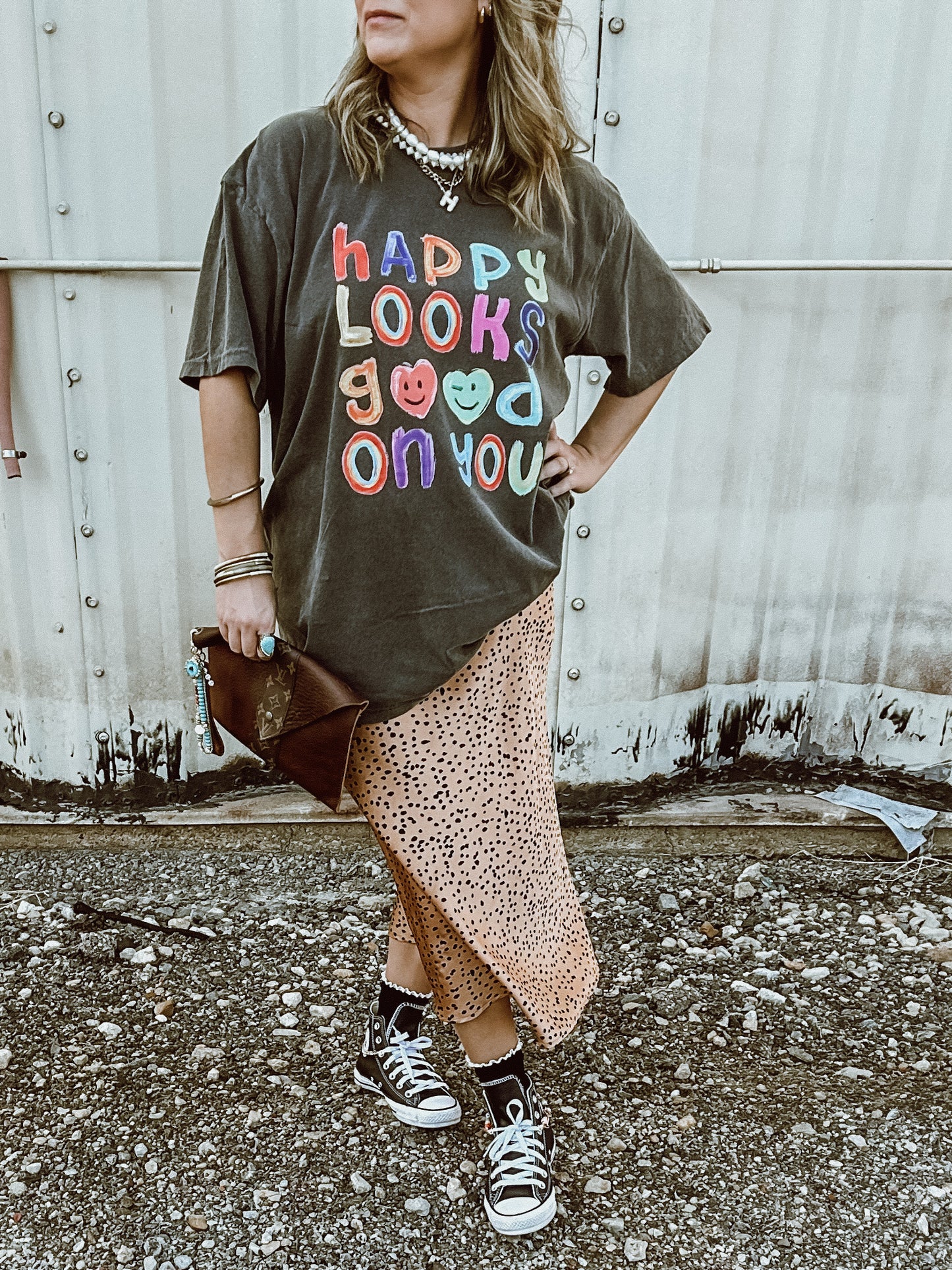 happy looks good on you tee