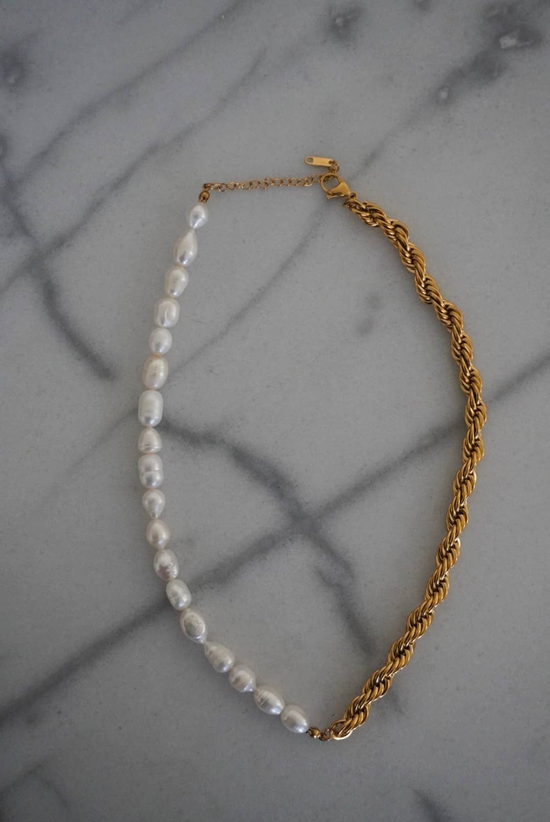 Willow Pearl Necklace