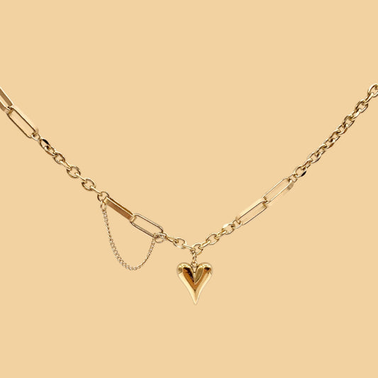 Swaying Heart Necklace